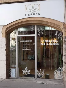 1001 herbes Lyon devanture
