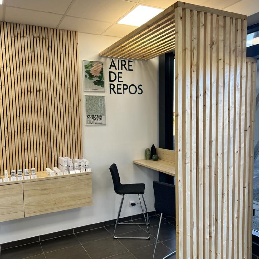 Intérieur de la boutique de CBD Poisson Vert